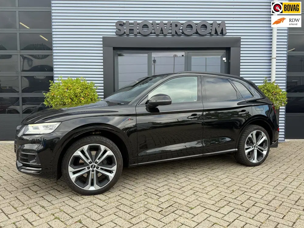 Audi Q5 55 TFSI e quattro Competition PANO uit 2020