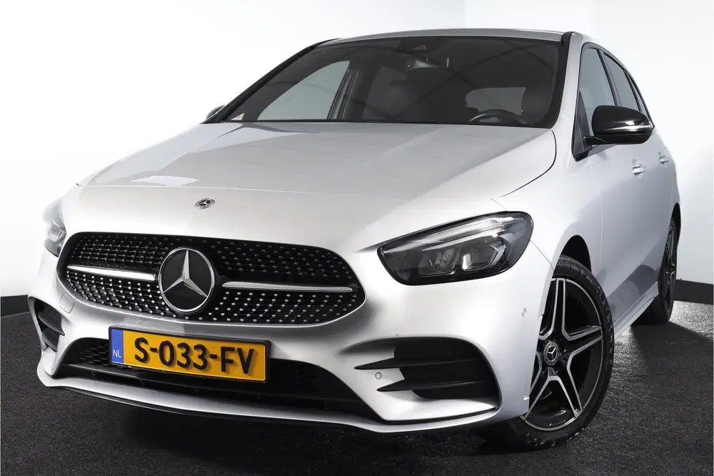 Mercedes-Benz B-Klasse 250 e AMG Line Hybride uit 2023, foto 11