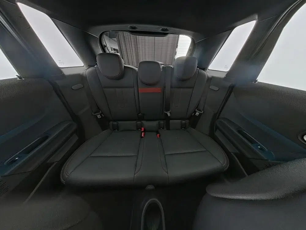 Mini Hatchback Cooper C Automaat uit 2025, foto 12