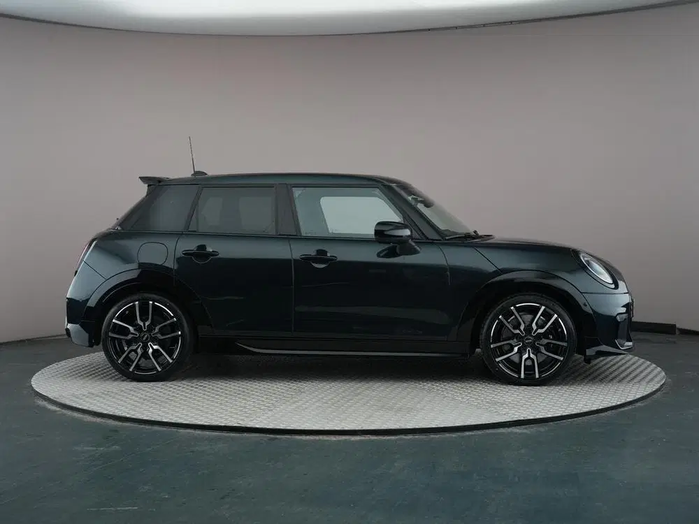 Mini Hatchback Cooper C Automaat uit 2025, foto 7