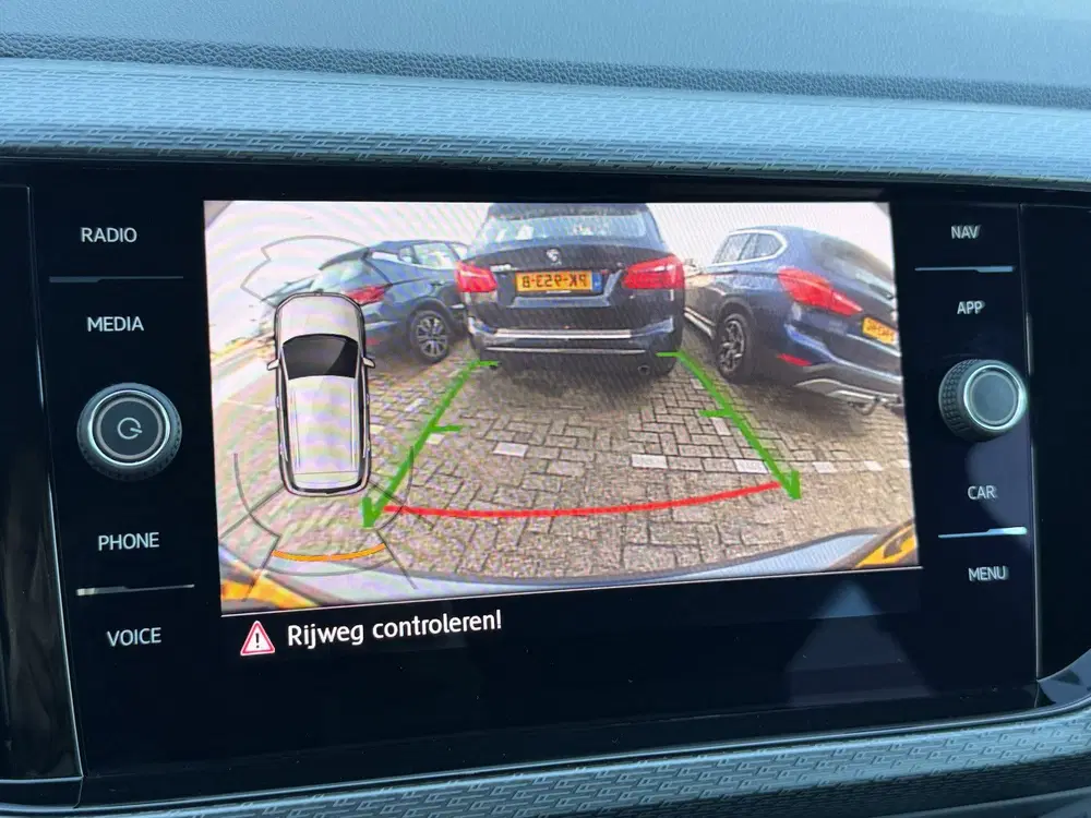Volkswagen T-Cross 1.0 TSI Style Business R Automaat R-Line uit 2020, foto 13