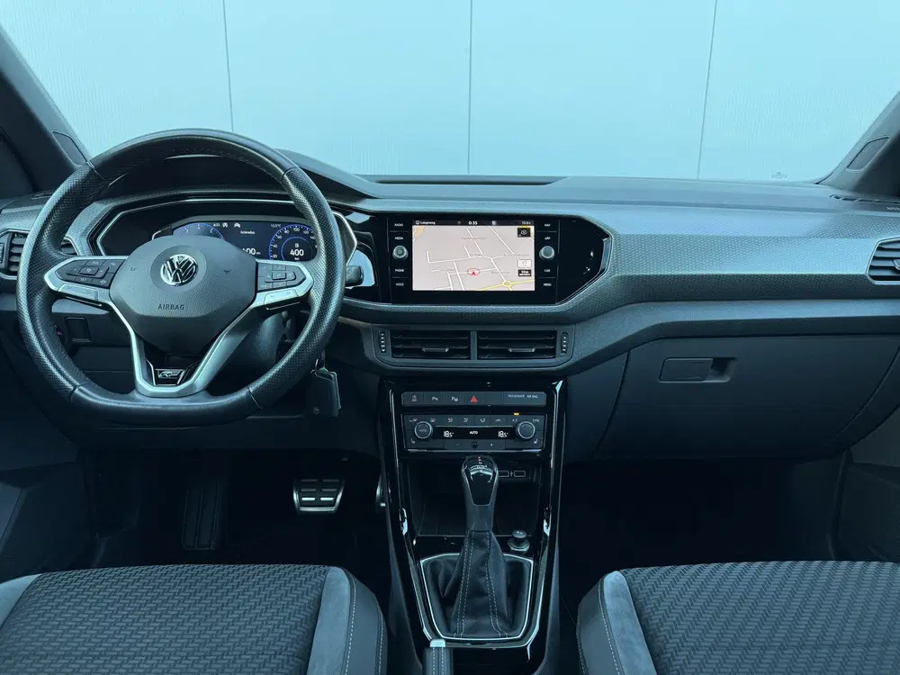 Volkswagen T-Cross 1.0 TSI Style Business R Automaat R-Line uit 2020, foto 2