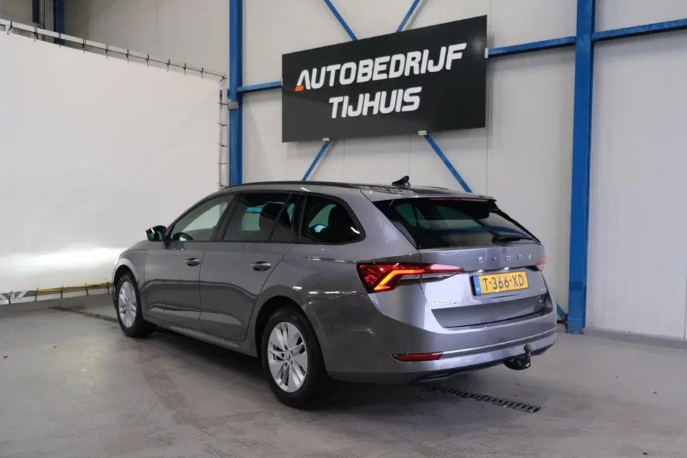 Skoda Octavia 1.0 e-TSI Ambition Automaat uit 2023, foto 4