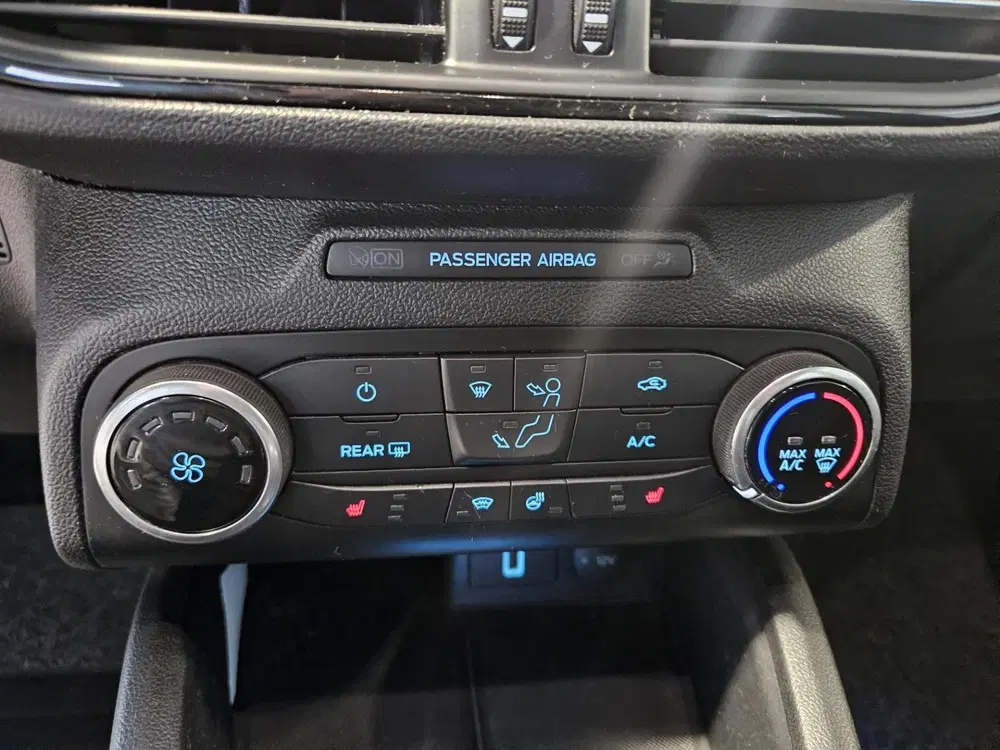 Ford Focus 1.0 EcoBoost ST Line Business uit 2020, foto 12