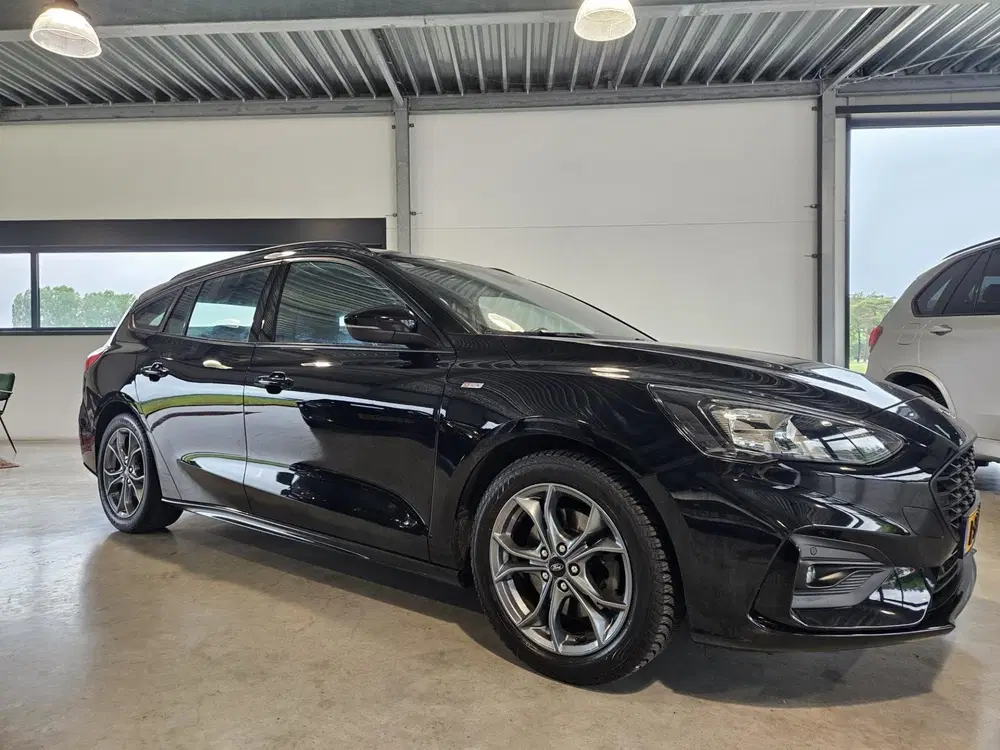 Ford Focus 1.0 EcoBoost ST Line Business uit 2020, foto 3
