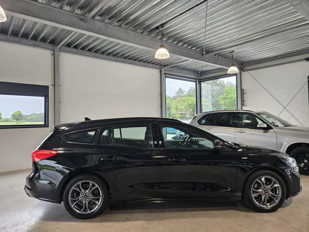 Ford Focus 1.0 EcoBoost ST Line Business uit 2020, foto 4