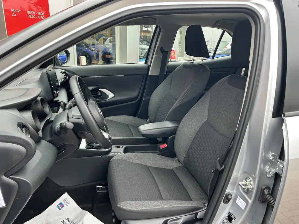 Toyota Yaris Cross 1.5 Hybrid Active Automaat uit 2024, foto 10