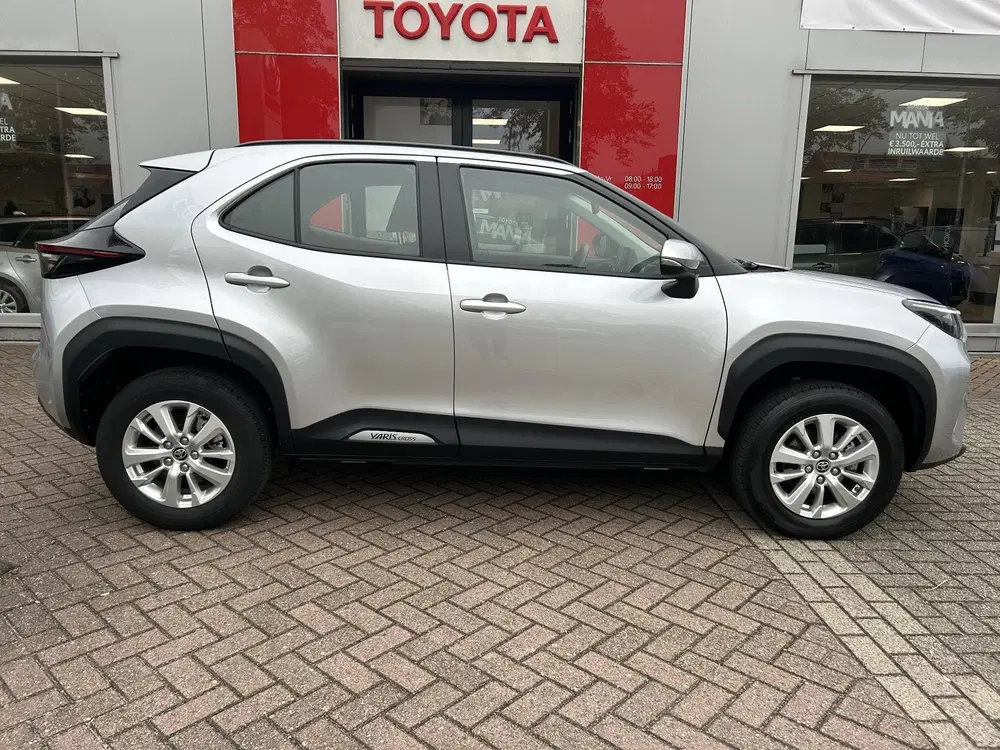 Toyota Yaris Cross 1.5 Hybrid Active Automaat uit 2024, foto 2