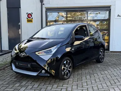 Toyota Aygo 1.0 VVT-i x-play Automaat uit 2020