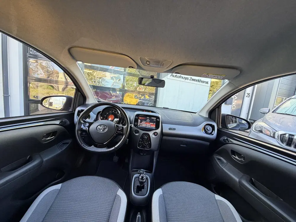 Toyota Aygo 1.0 VVT-i x-play Automaat uit 2020, foto 12