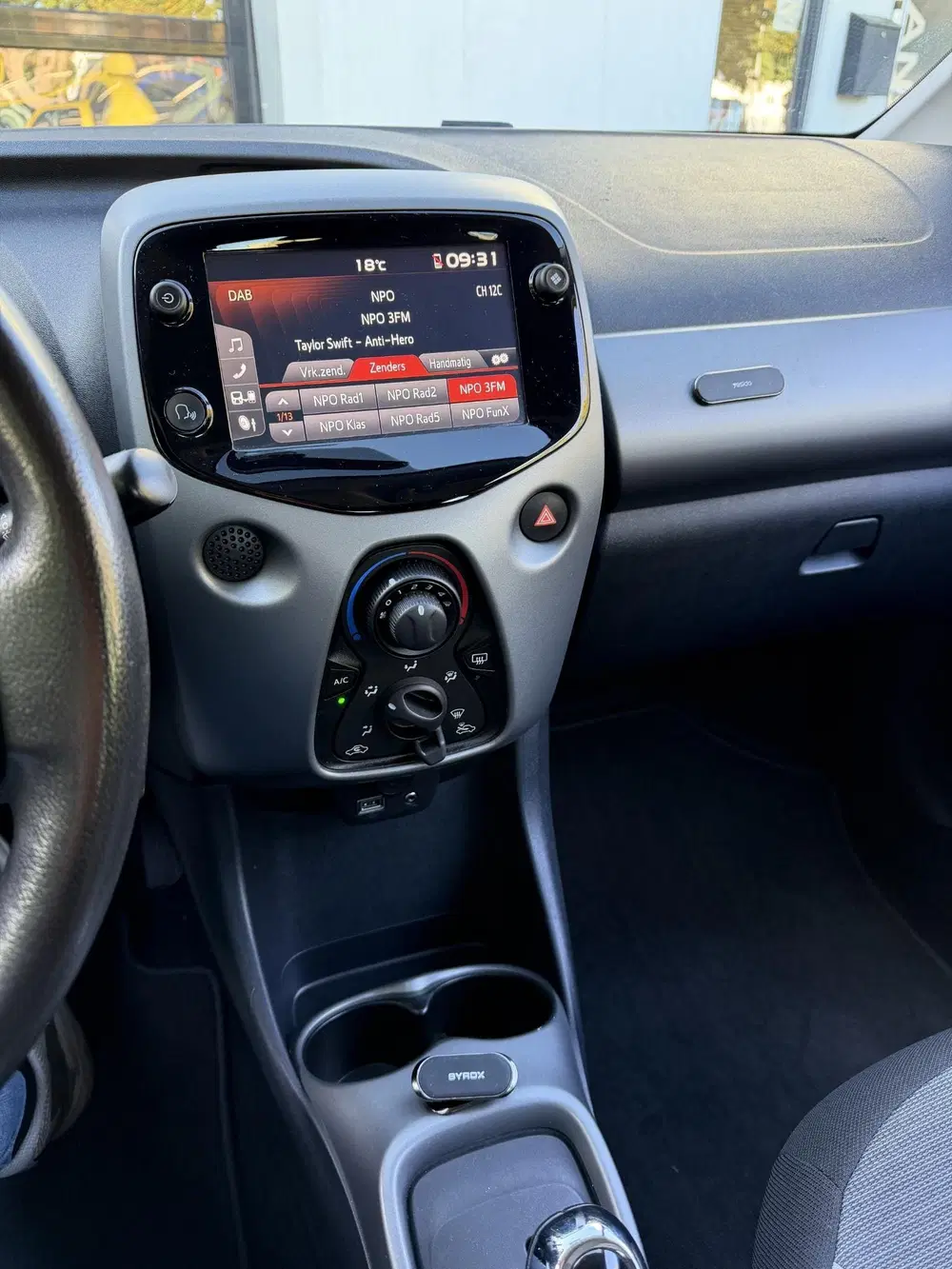 Toyota Aygo 1.0 VVT-i x-play Automaat uit 2020, foto 5