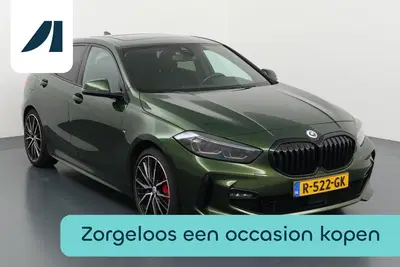 BMW 1-serie 120i Executive Sportief karakter in een co uit 2022