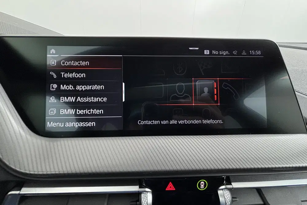 BMW 1-serie 120i Executive Sportief karakter in een co uit 2022, foto 9