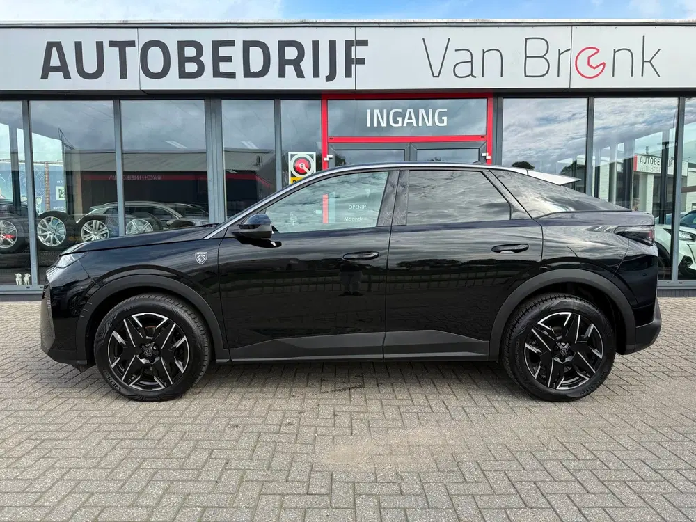 Peugeot 3008 1.2 Hybrid 145PK GT uit 2024, foto 2