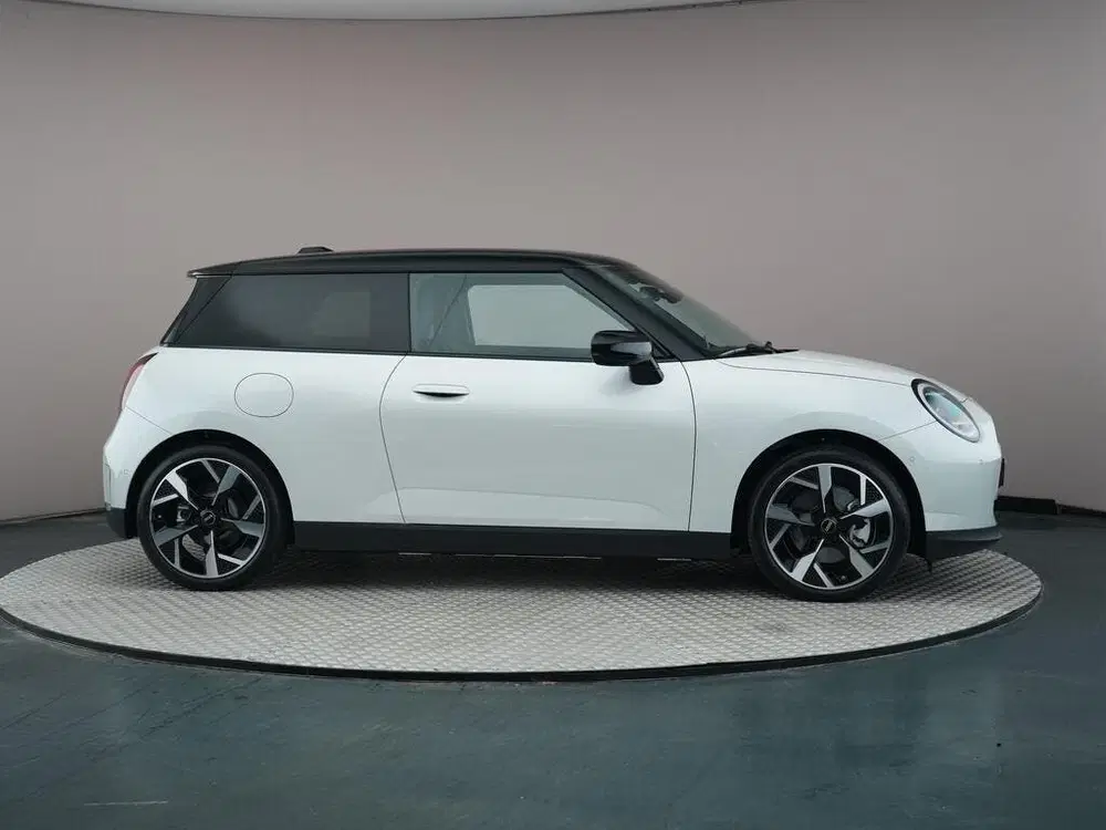 Mini Hatchback Cooper SE uit 2026, foto 12