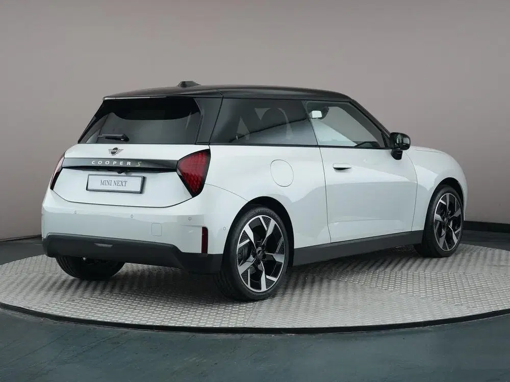 Mini Hatchback Cooper SE uit 2026, foto 13