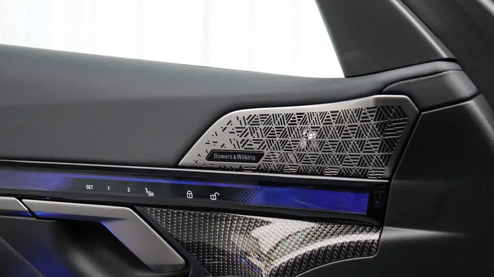 BMW M5 Sedan uit 2025, foto 11