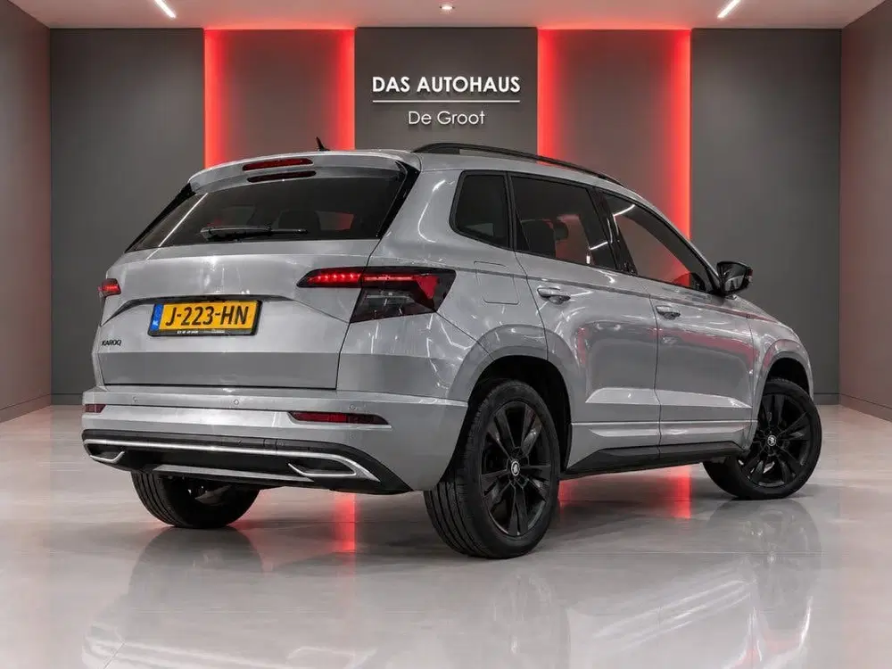Skoda Karoq Sportline uit 2020, foto 3
