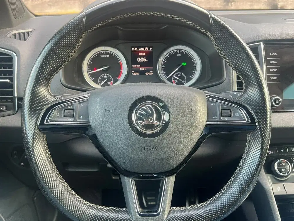 Skoda Karoq Sportline uit 2020, foto 8