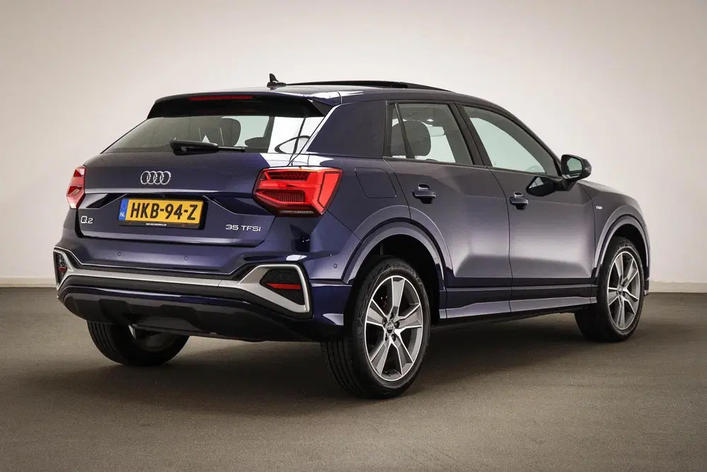 Audi Q2 35 TFSI Edition one uit 2022, foto 2