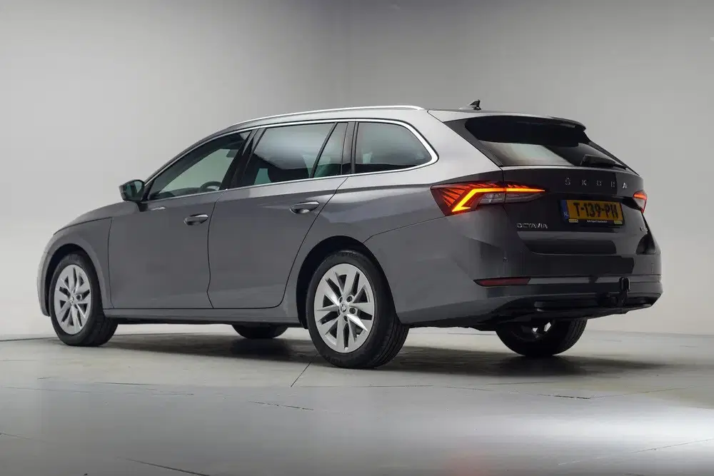 Skoda Octavia COMBI 1.0 TSI Business Edition Plus Aut. [ uit 2023, foto 3