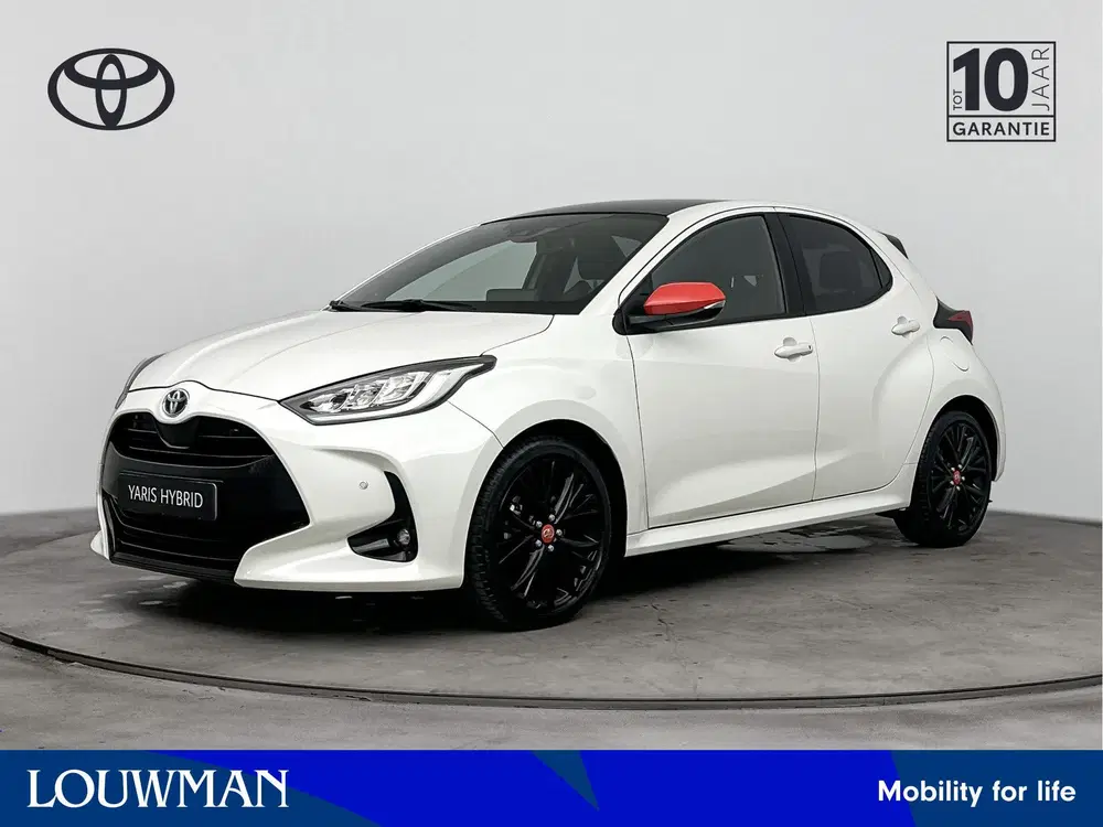 Toyota Yaris 1.5 Hybrid Executive Sport uit 2022