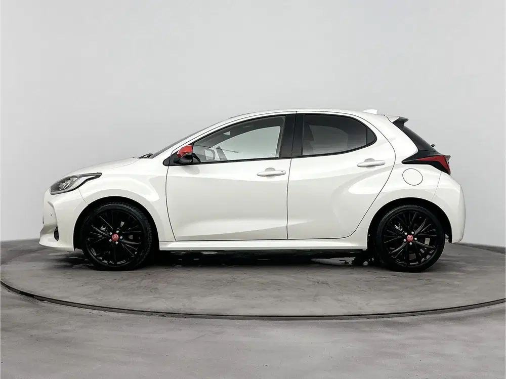 Toyota Yaris 1.5 Hybrid Executive Sport uit 2022, foto 3