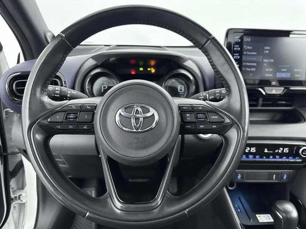 Toyota Yaris 1.5 Hybrid Executive Sport uit 2022, foto 7