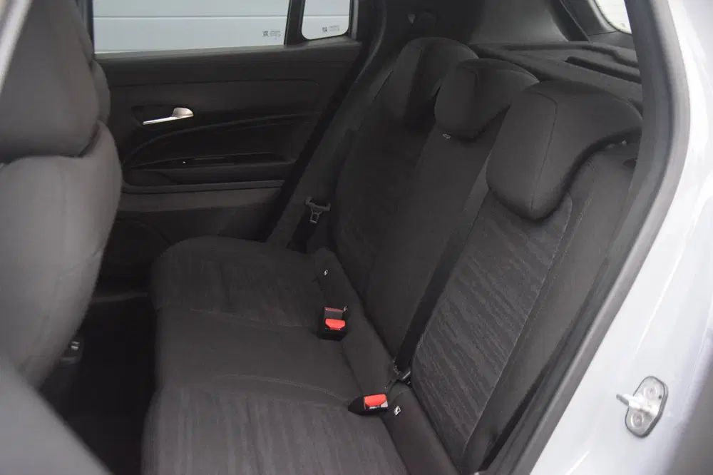 Jeep Avenger 1.2 e-Hybrid Longitude ADAPTIEVE CRUISE uit 2025, foto 10