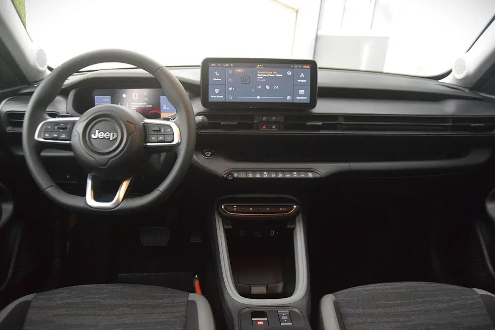Jeep Avenger 1.2 e-Hybrid Longitude ADAPTIEVE CRUISE uit 2025, foto 7