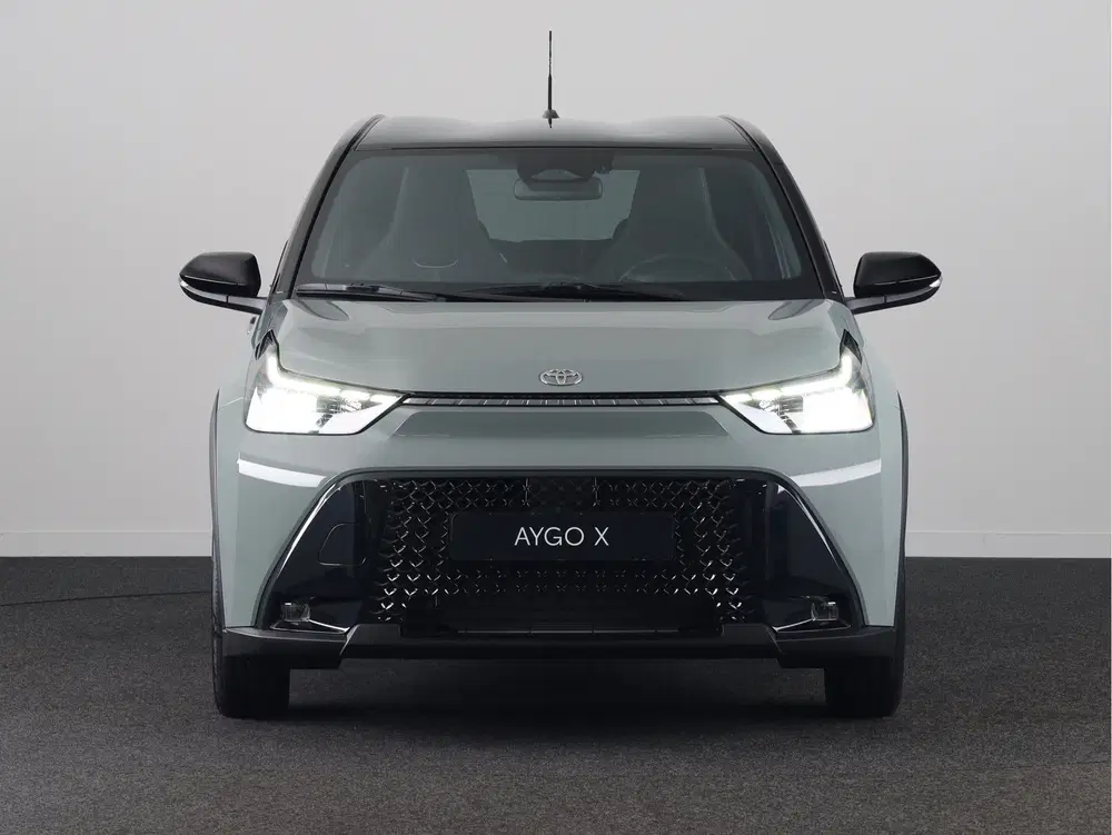 Toyota Aygo X Hybrid 115 pulse + Easy Pack uit 2026, foto 2
