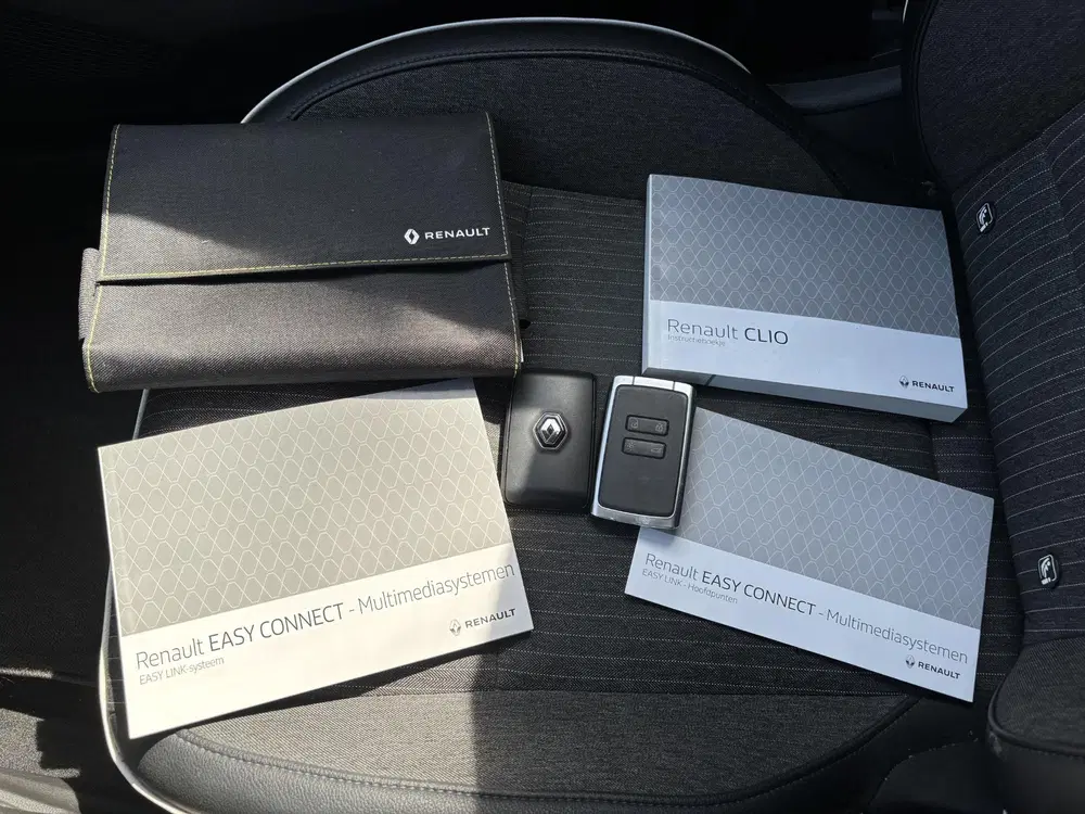 Renault Clio 1.0 TCe Intens Climate control uit 2019, foto 12