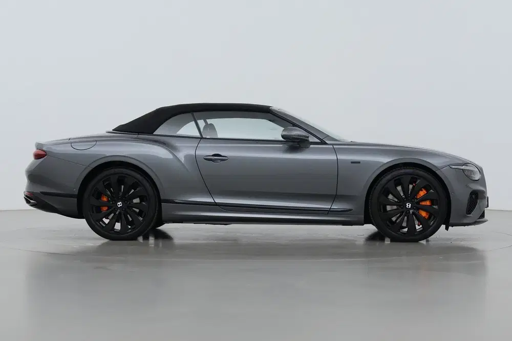 Bentley Continental GTC 4.0 V8 Black Edition uit 2025, foto 10