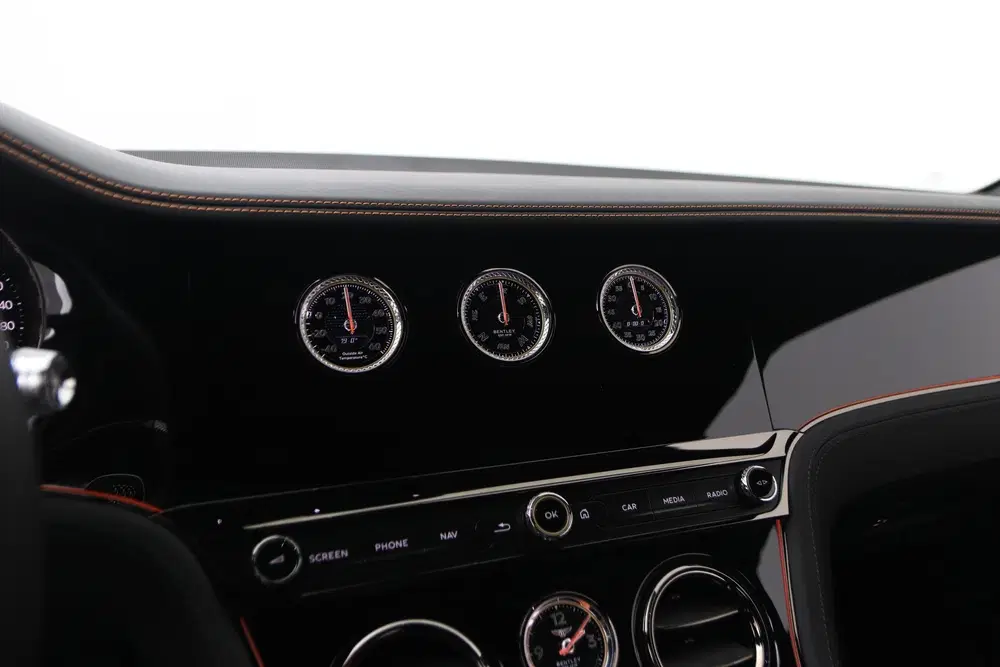 Bentley Continental GTC 4.0 V8 Black Edition uit 2025, foto 11