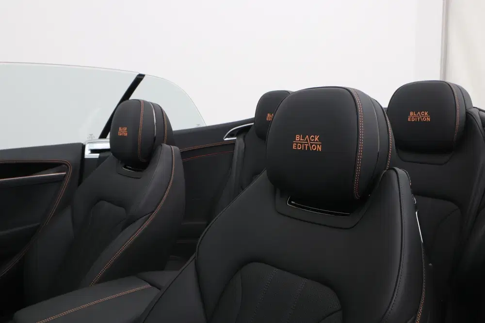 Bentley Continental GTC 4.0 V8 Black Edition uit 2025, foto 12