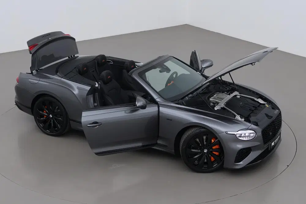 Bentley Continental GTC 4.0 V8 Black Edition uit 2025, foto 6