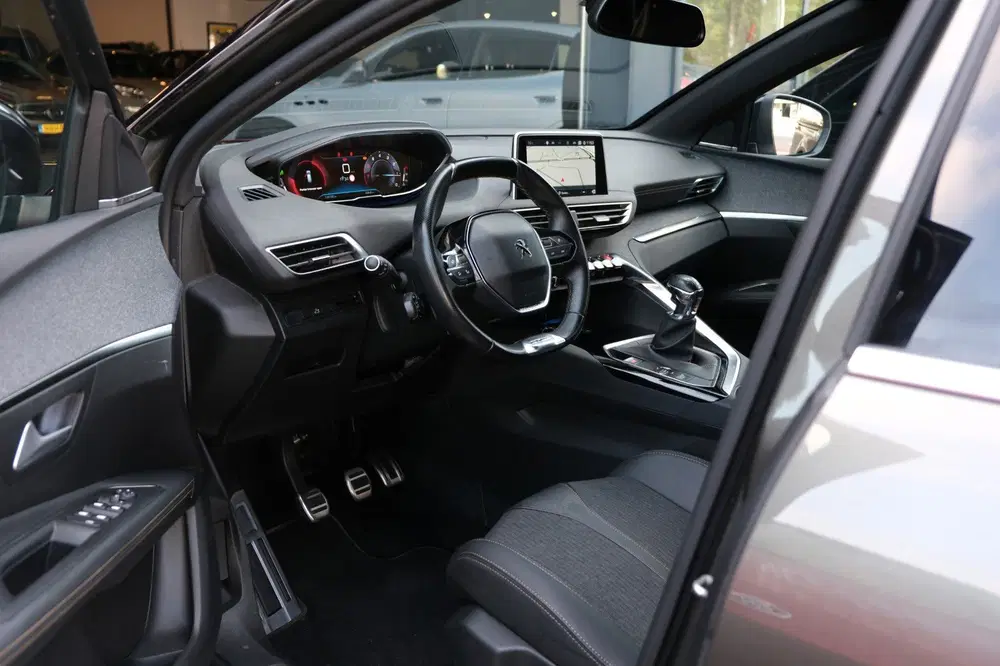 Peugeot 3008 1.2 PureTech GT Line *NIEUWE Distributie + uit 2019, foto 2