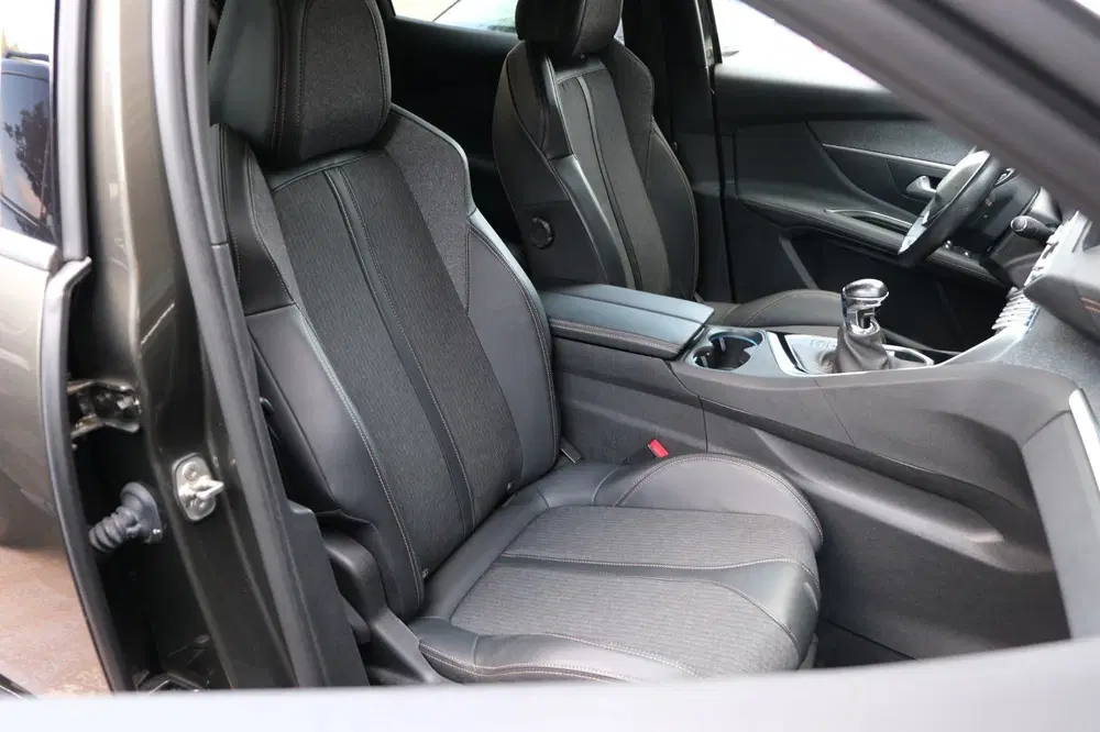 Peugeot 3008 1.2 PureTech GT Line *NIEUWE Distributie + uit 2019, foto 7