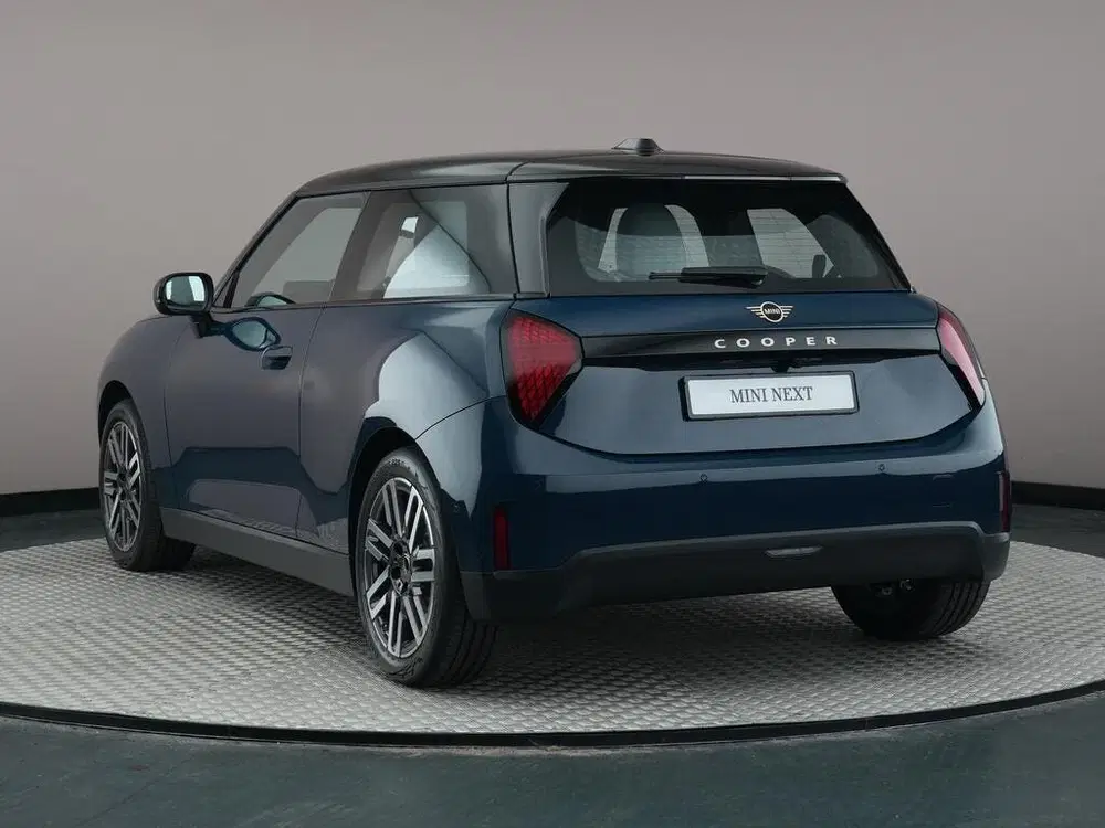 Mini Hatchback Cooper E uit 2026, foto 2