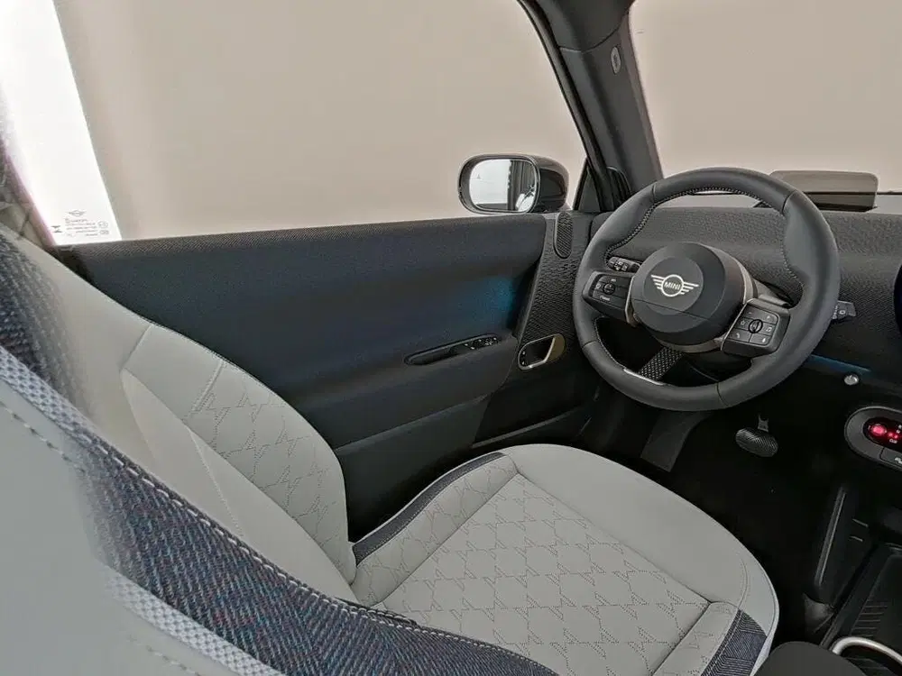 Mini Hatchback Cooper E uit 2026, foto 8