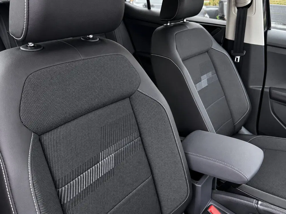Volkswagen T-Cross 1.0 TSI R-Line DSG Carplay ACC Clima Navi uit 2019, foto 10