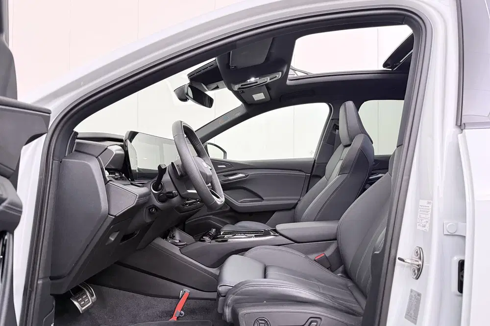Audi Q6 e-tron S-Line 100 kWh 625 km Rijden *Full Option* uit 2024, foto 11