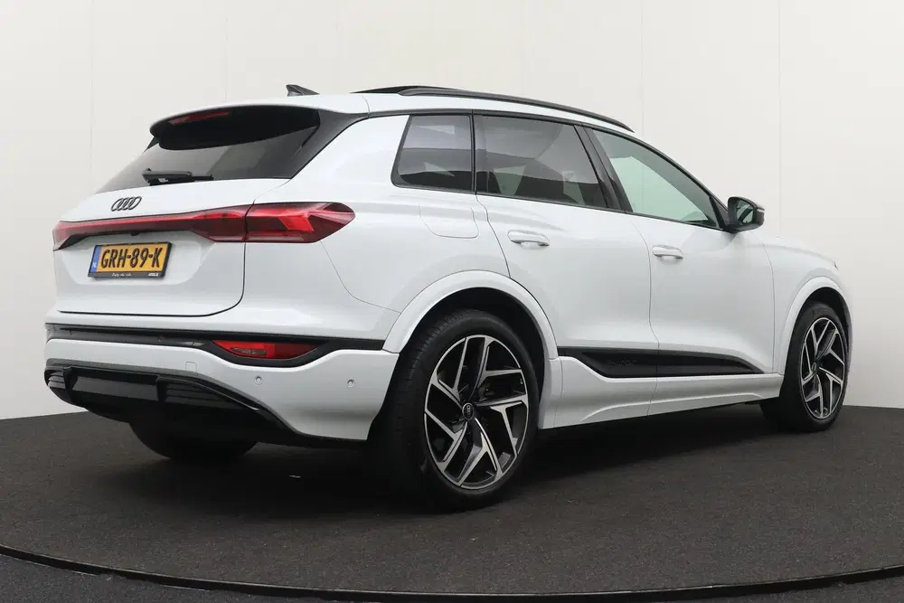 Audi Q6 e-tron S-Line 100 kWh 625 km Rijden *Full Option* uit 2024, foto 3