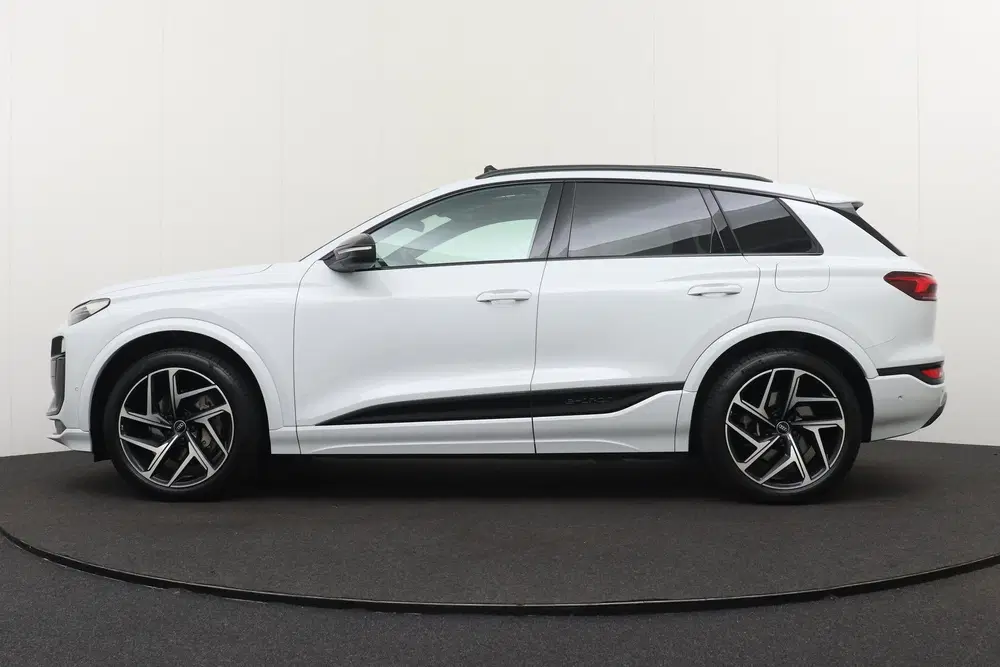 Audi Q6 e-tron S-Line 100 kWh 625 km Rijden *Full Option* uit 2024, foto 6