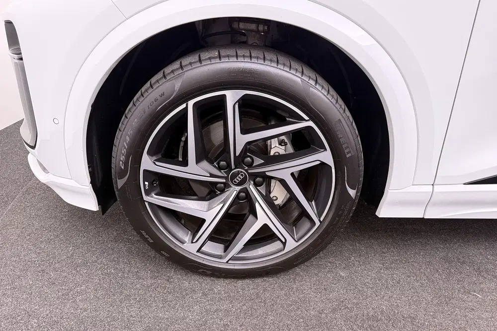 Audi Q6 e-tron S-Line 100 kWh 625 km Rijden *Full Option* uit 2024, foto 8