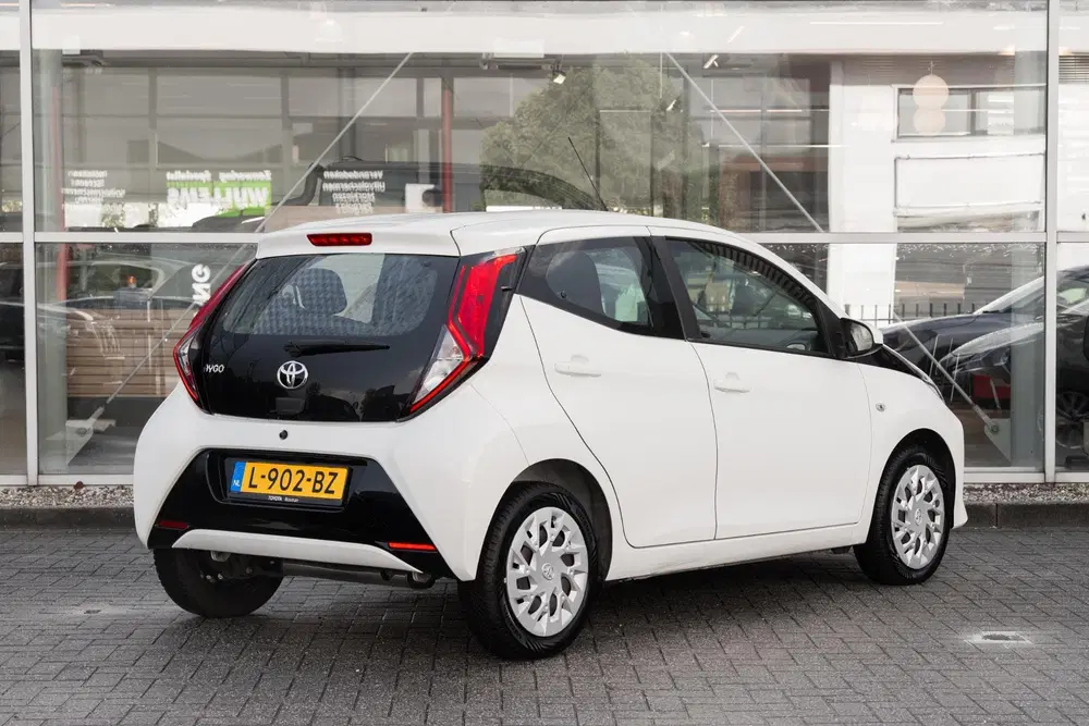 Toyota Aygo 1.0 VVT-i x-play uit 2021, foto 2