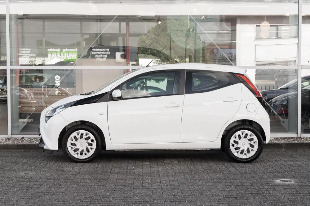 Toyota Aygo 1.0 VVT-i x-play uit 2021, foto 9