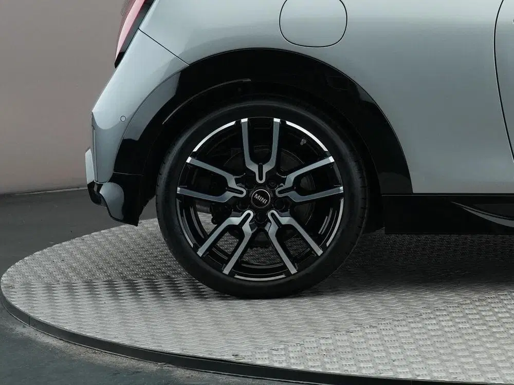 Mini Hatchback Cooper S Automaat uit 2025, foto 10