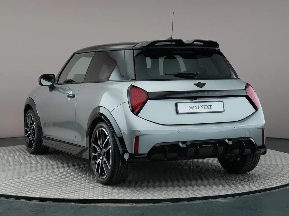 Mini Hatchback Cooper S Automaat uit 2025, foto 2