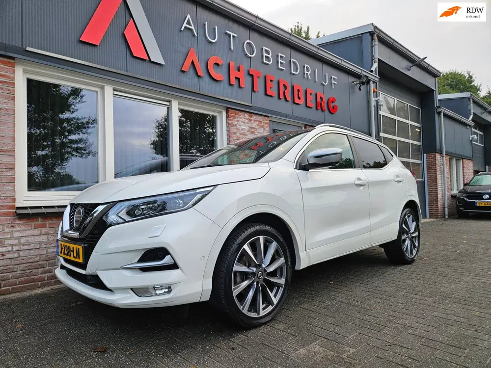 Nissan Qashqai 1.3 DIG-T Tekna + Trekhaak Leer Camera Pan uit 2019